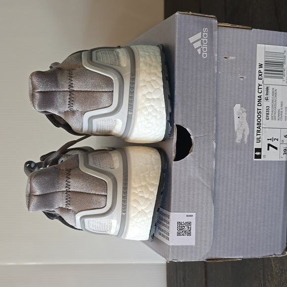Adidas Shoes ultra boost DNA city_EXPW 7.5 WOMNENS sneakers , shoes ***NEW*** - Picture 2 of 5